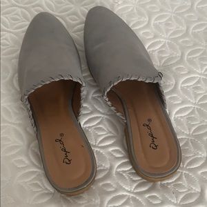 Quips Gray mules Sz 6.5. Worn once.